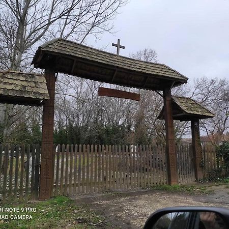 Dom Argyelus - Argyelus Haz - Fesztypark Hotell Martovce Exteriör bild